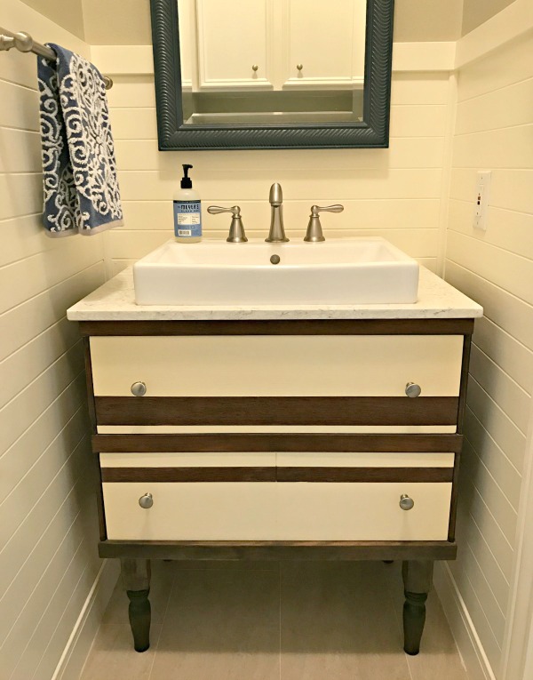 BathroomAfterMakeover10.jpg