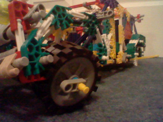 Big knex car crash (6).JPG