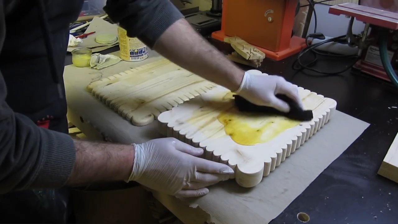 Bildschirmfoto von Butter Biscuit Box - Woodworking Europe Collaboration Build .mp4 - 27.png