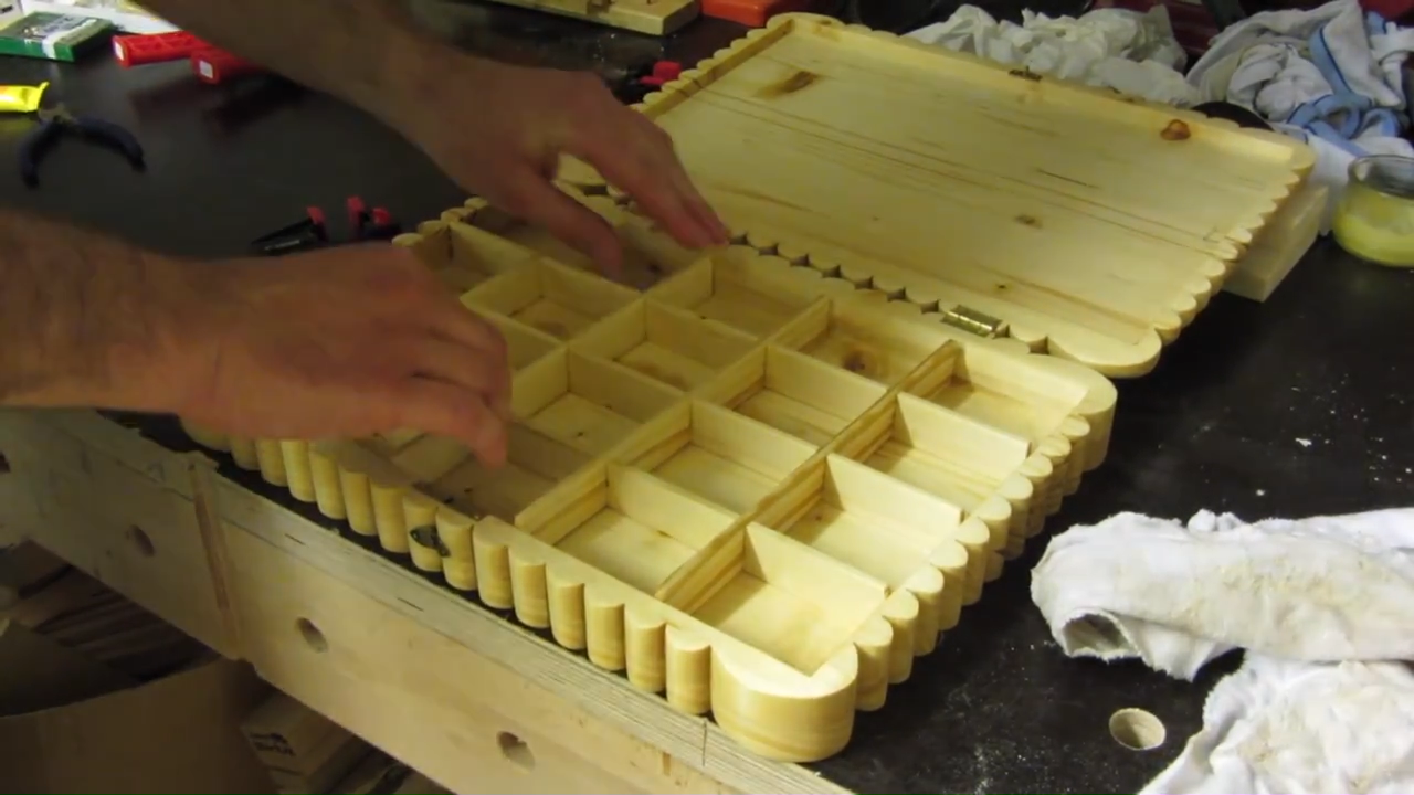 Bildschirmfoto von Butter Biscuit Box - Woodworking Europe Collaboration Build .mp4 - 29.png