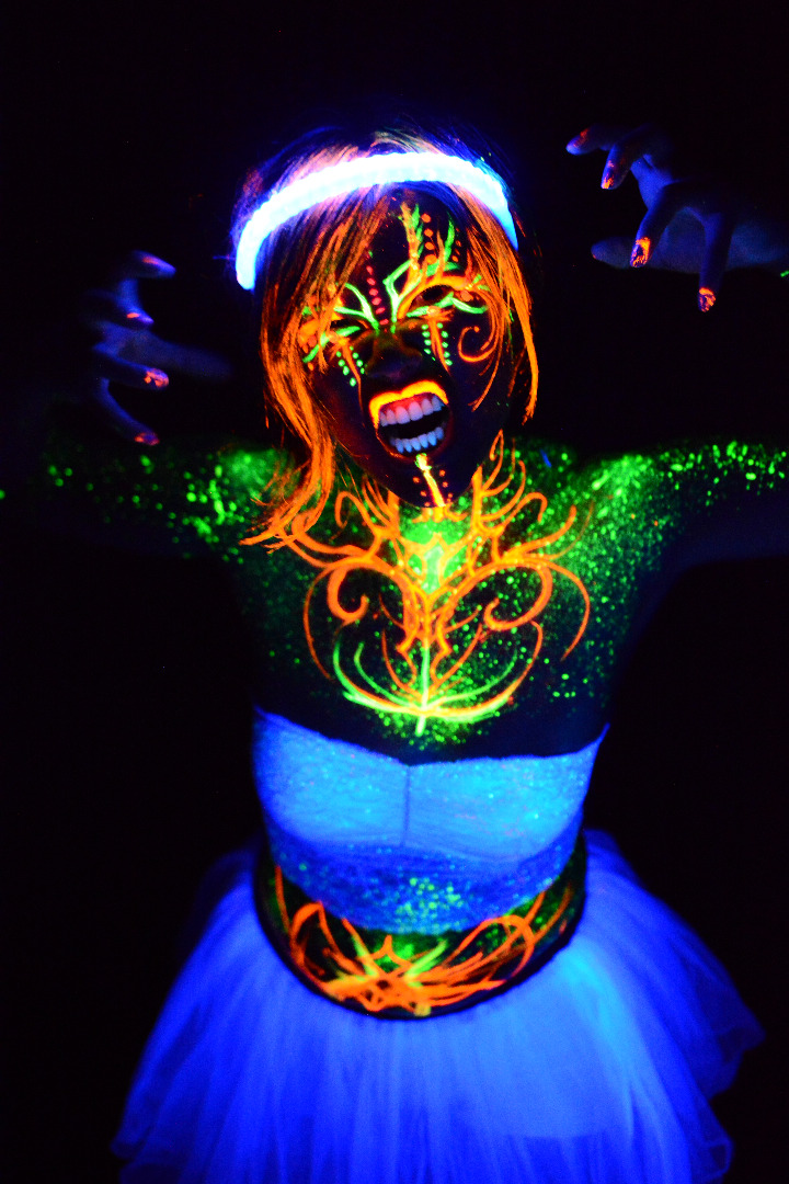 Black Light LED Headband Body Paint (35).JPG