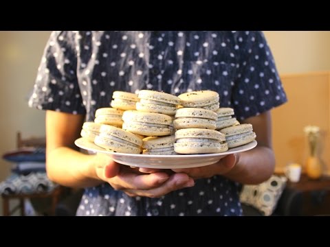 Black Sesame Macarons (Macaron Monday Ep.3) | Josh Pan