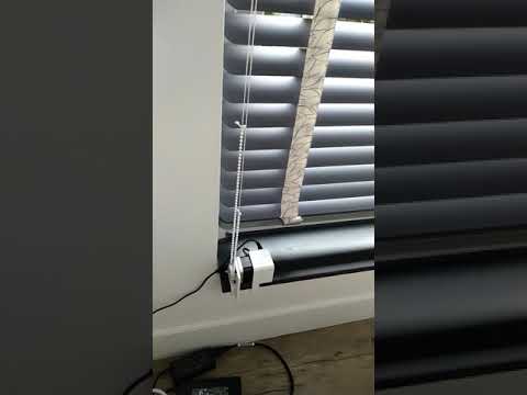 Blinds opening and closing