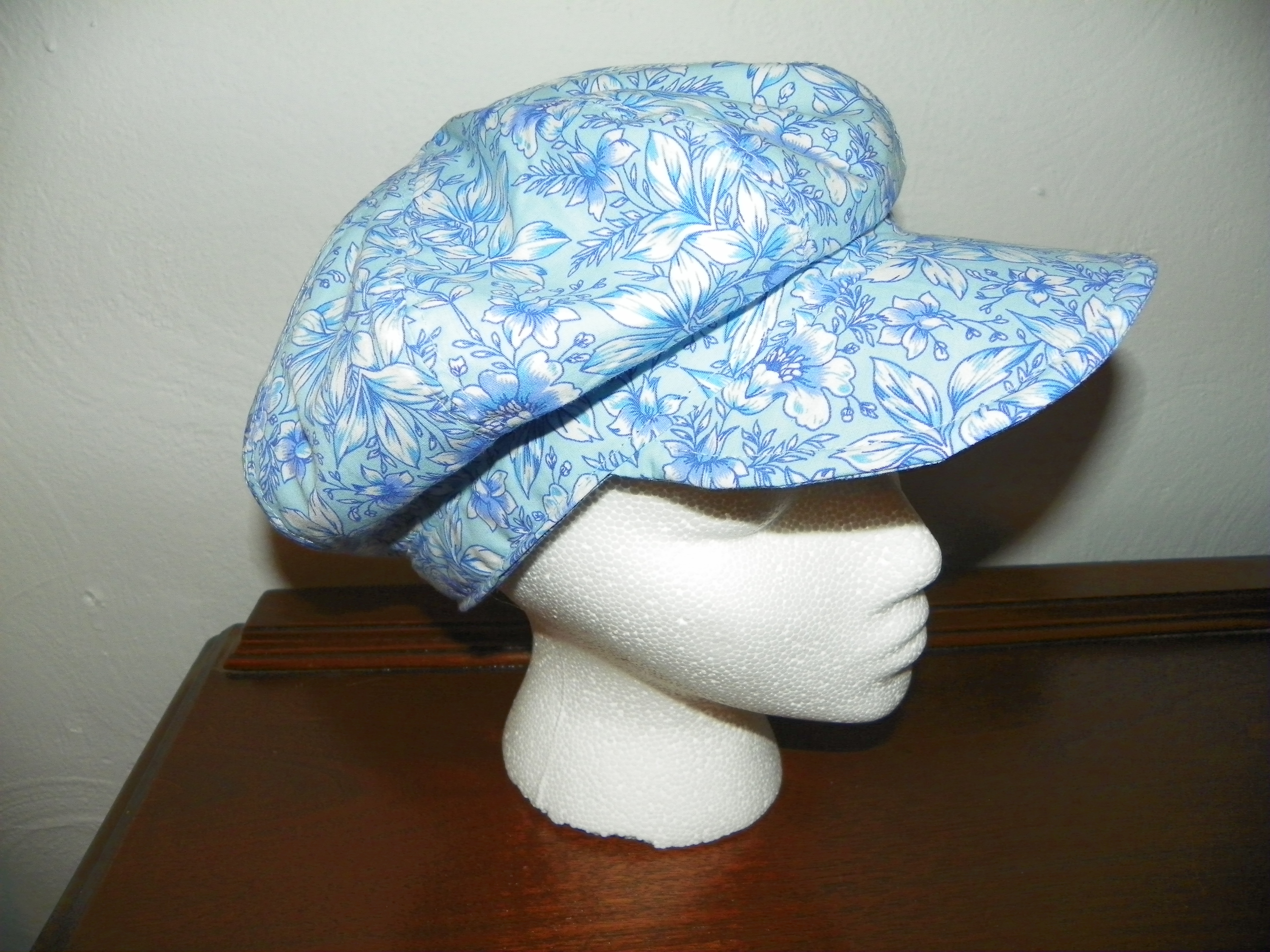 Blue newsboy cap 047.jpg