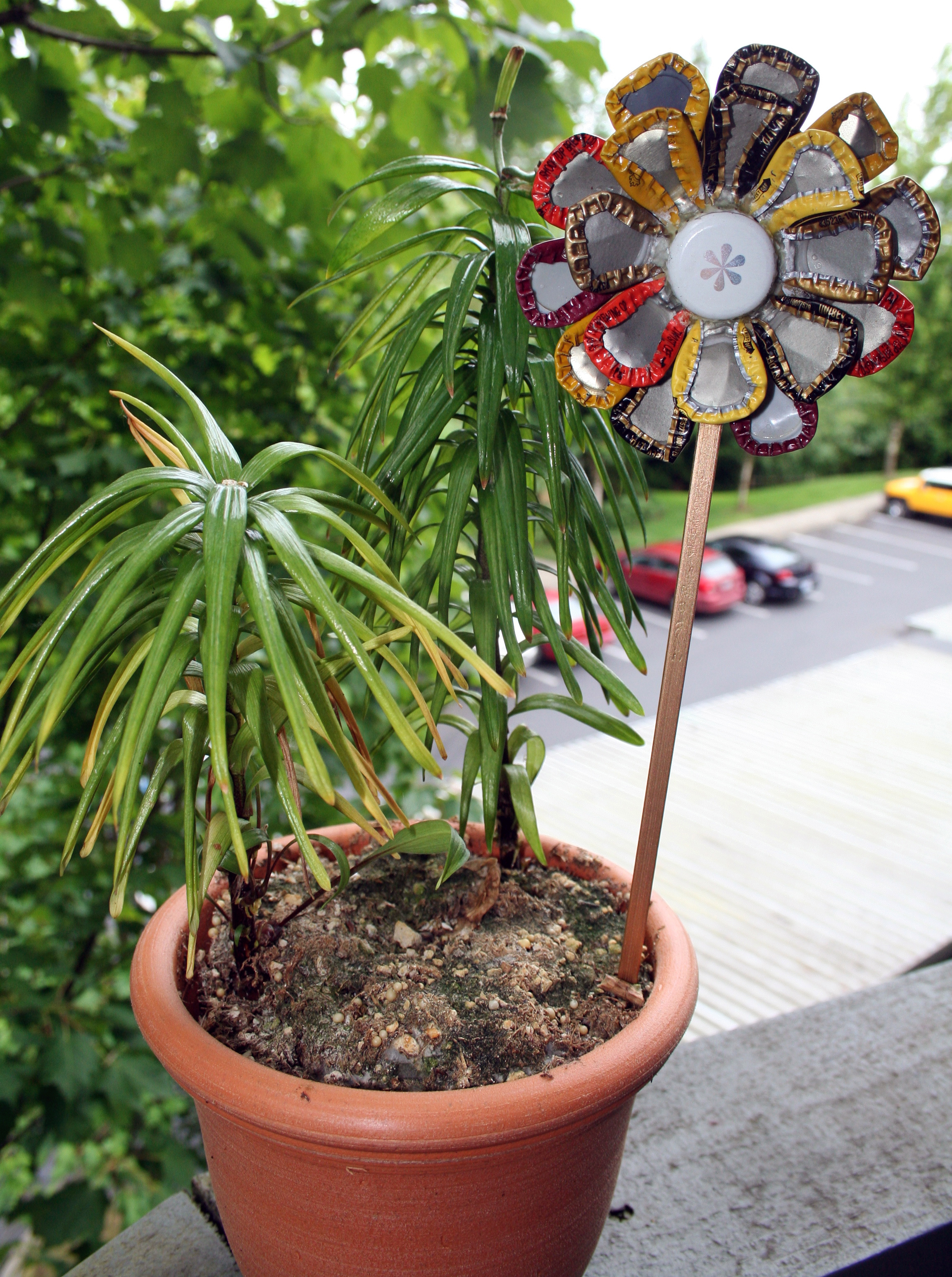 Bottle Cap Flower Finished ICC28.jpg