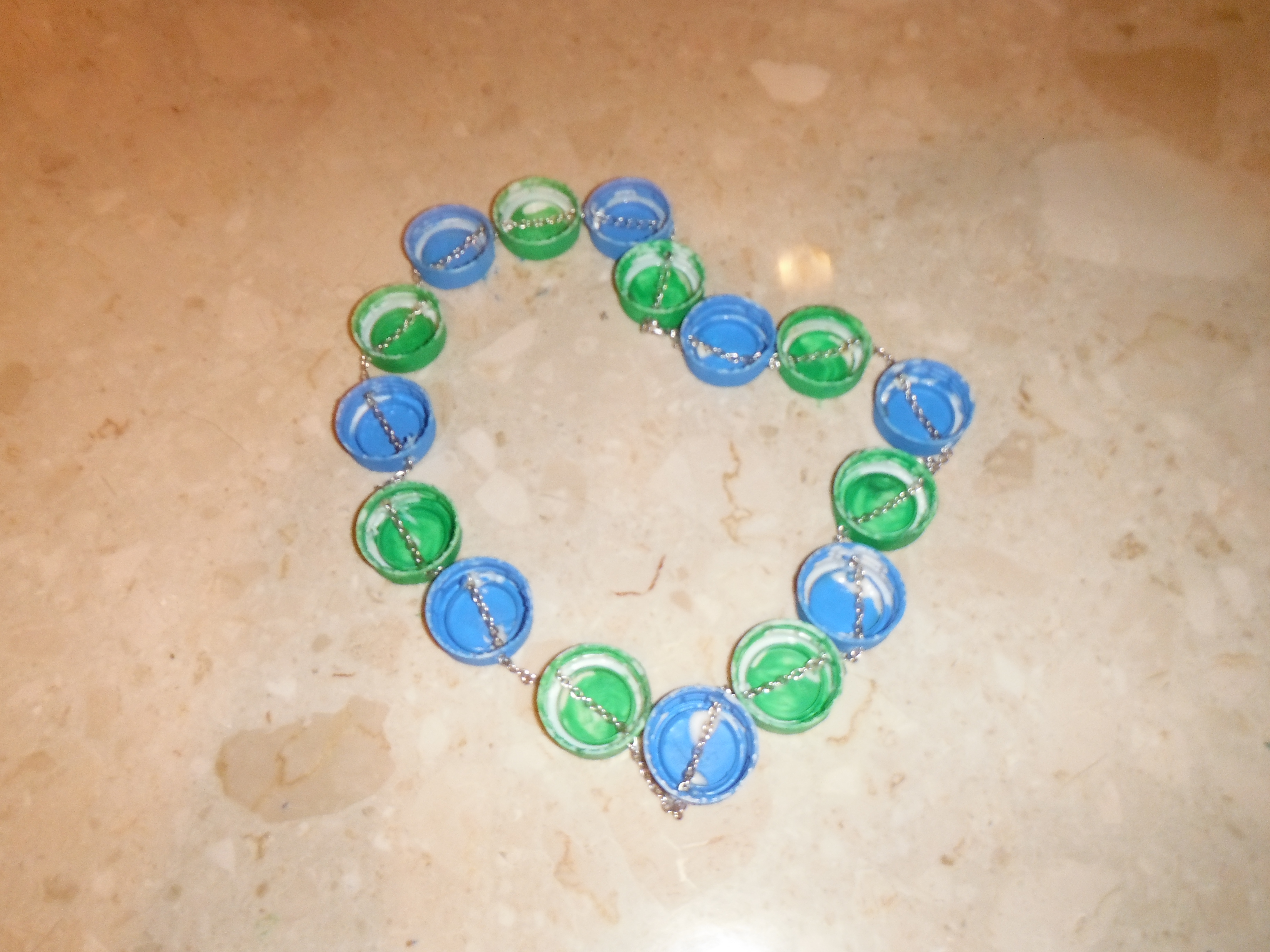 Bottle cap necklace 008.JPG