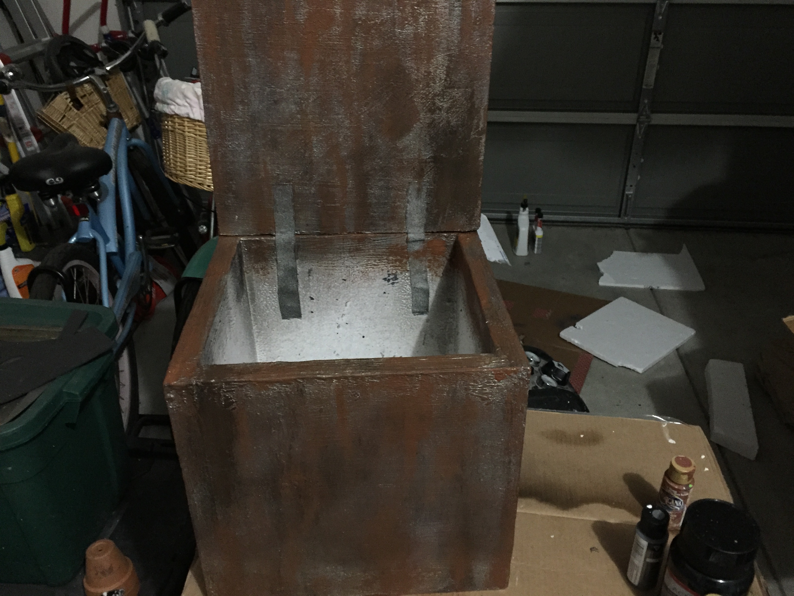 Box with rust paint and lid straps.JPG