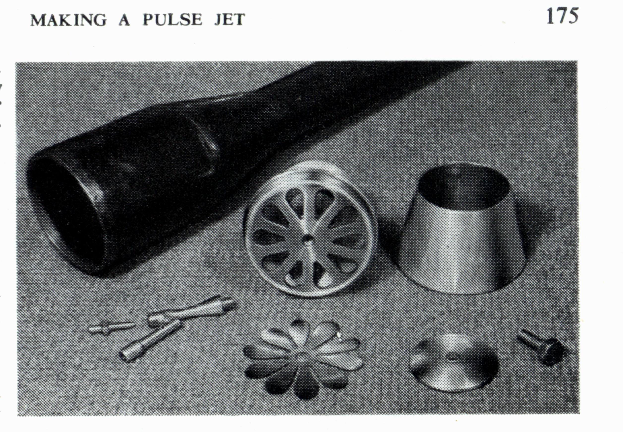 Brauner Pulse Jet (book picture components).JPG