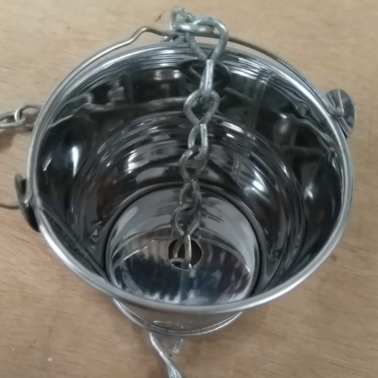 Bucket and chain.jpg