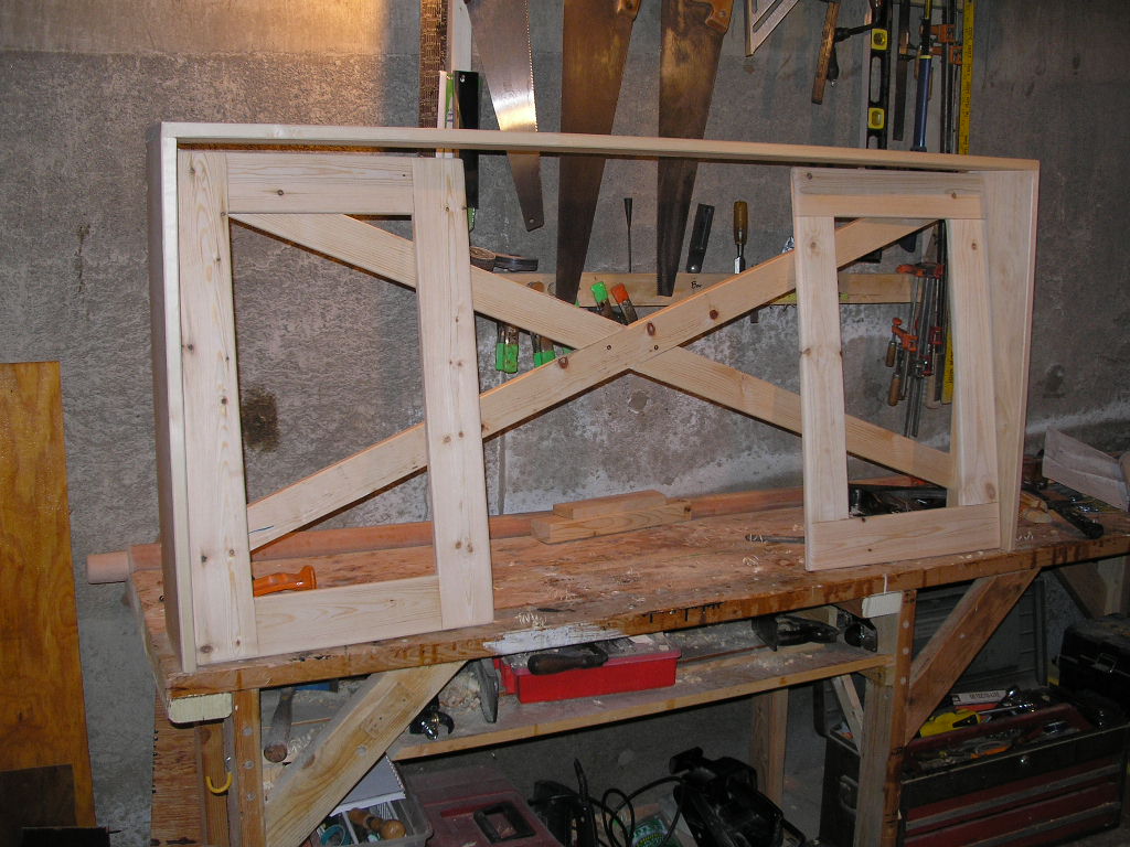 C:\Documents and Settings\Wtarzia\Desktop\Folding desk for Instructables\9 test fit structure.jpg