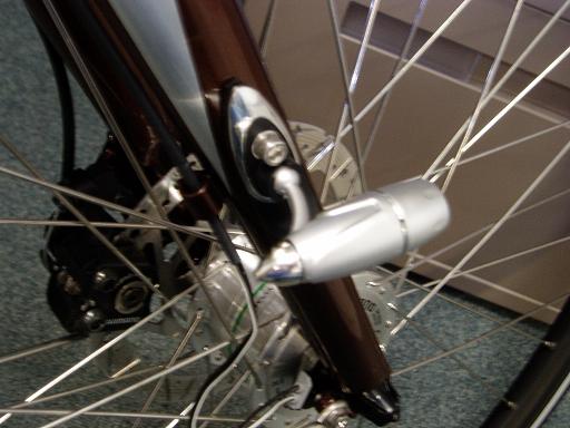 C:\Documents and Settings\rcooper\Desktop\bike light\D ForkCloseup.JPG