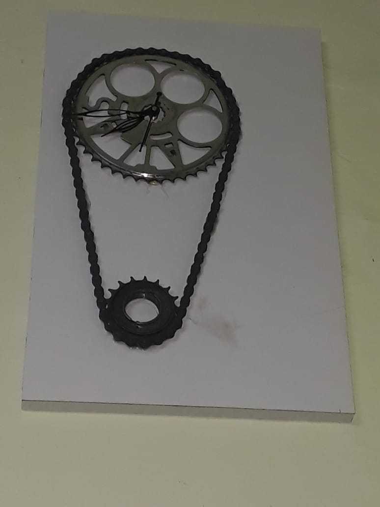 CHAIN SPROCKET CLOCK.jpeg