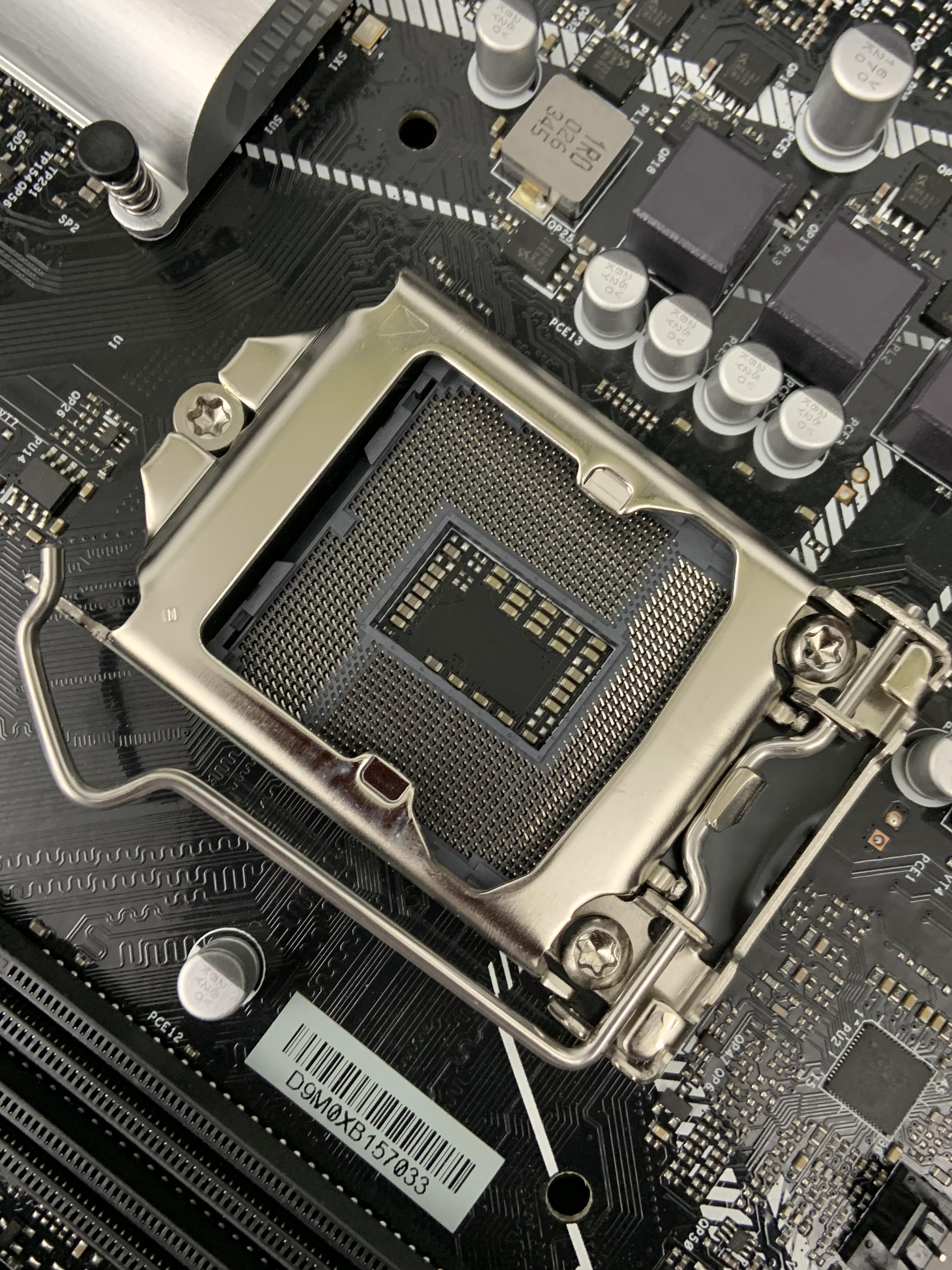 CPU socket.jpg