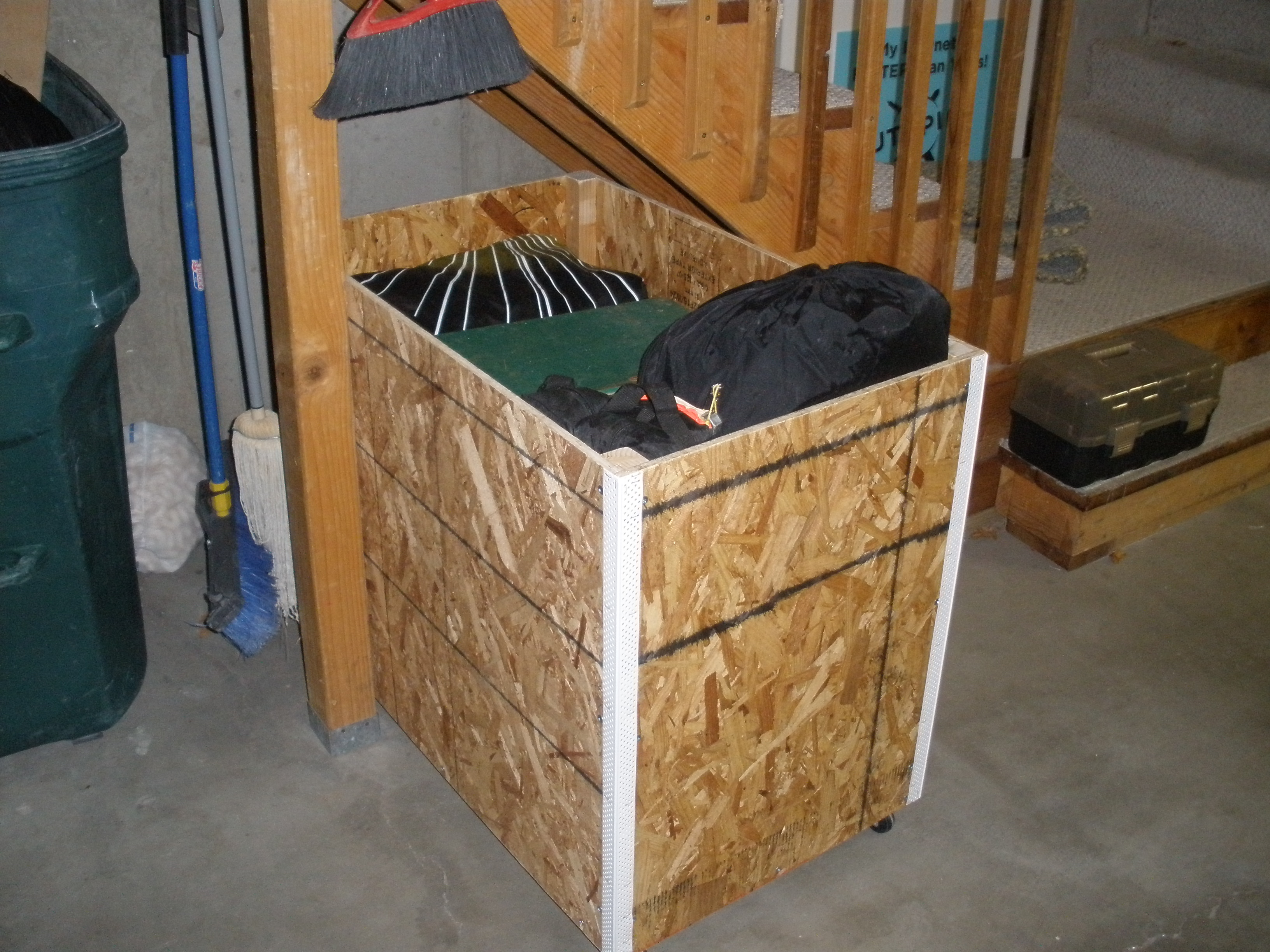 CampingGearStorageBox24.JPG