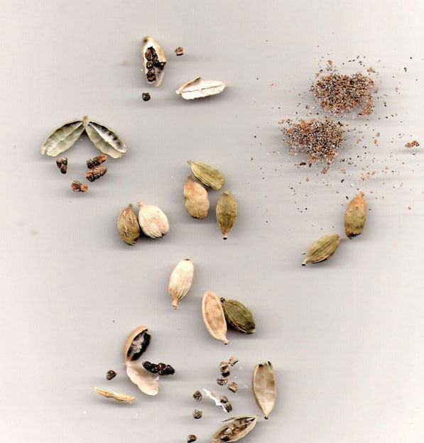 Cardamom-Dried-Seeds01.jpg