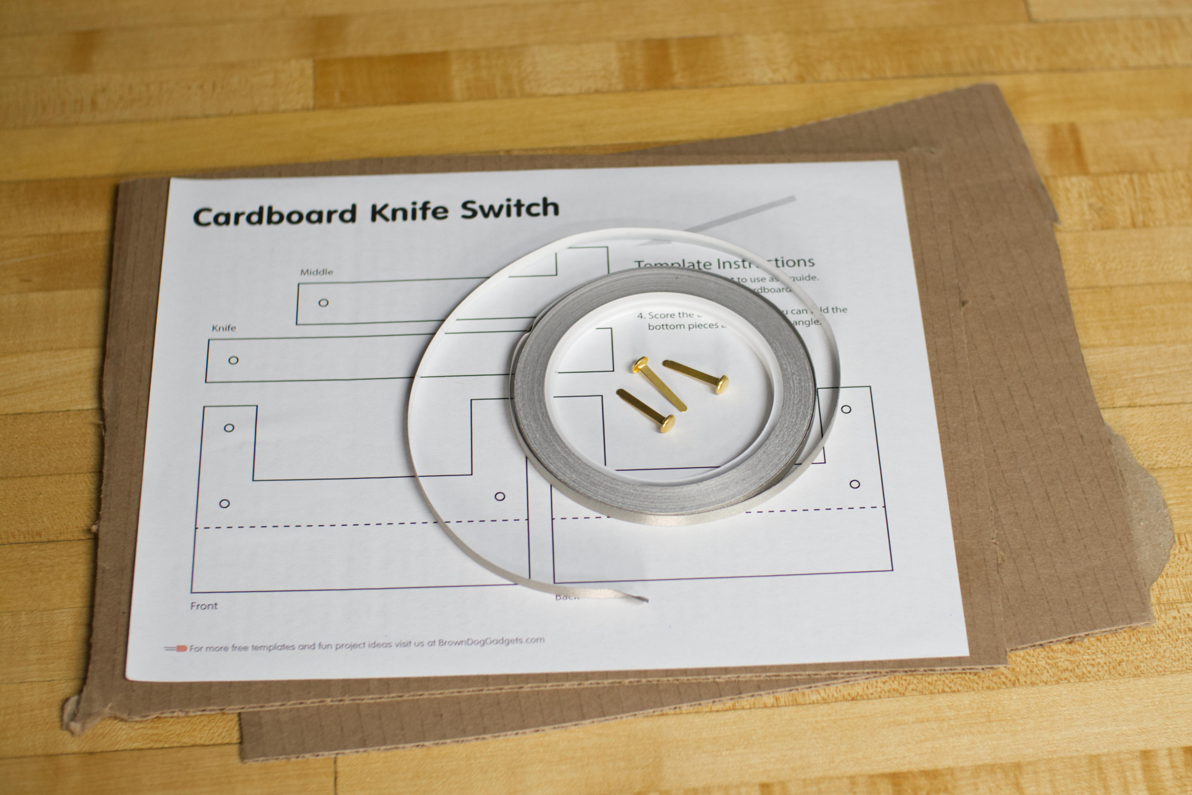 Cardboard-Knife-Switch-9110.jpg