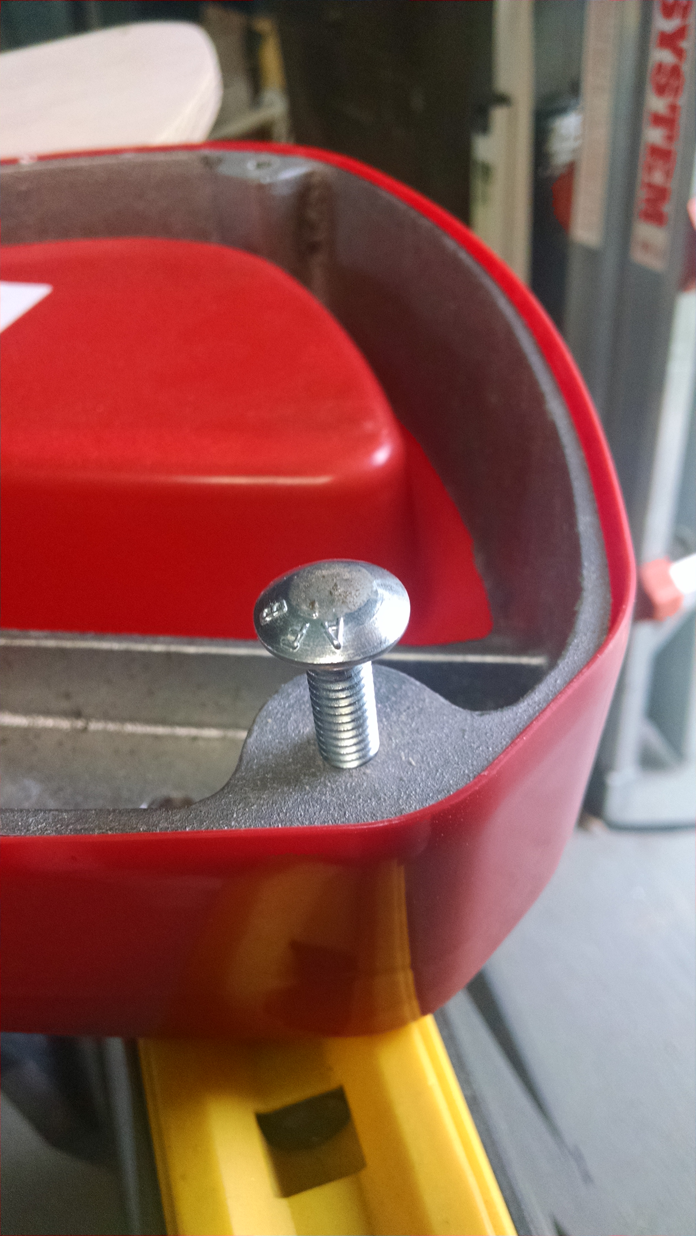 Carriage bolt in base.jpg