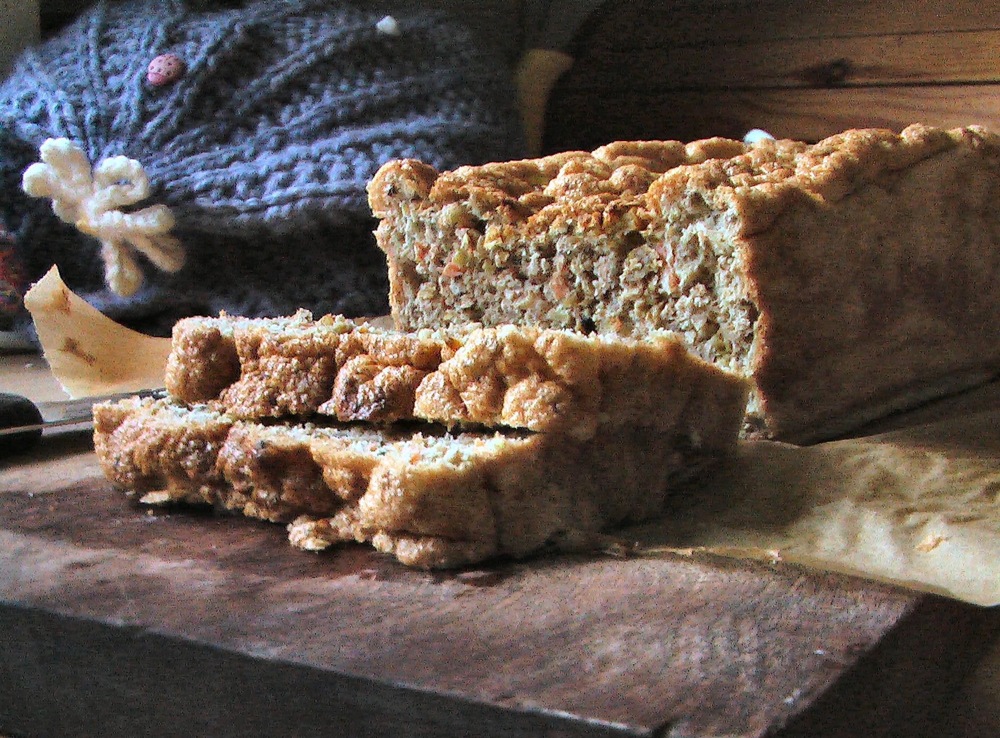 Carrot apple and chickpea loaf.jpg