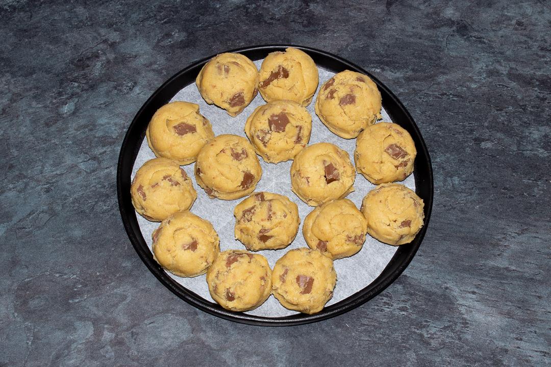 Chewy Chocolate Chip Cookies Recipe-13.jpg