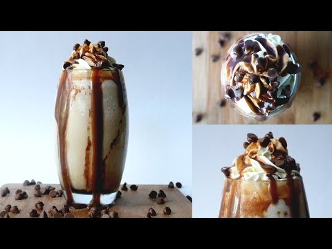 Chocolate Chip Iced Frappuccino (Frapp&amp;eacute;) - Treat Factory