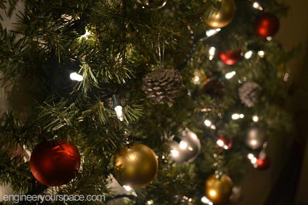 Christmas-tree-night-close-up.jpg