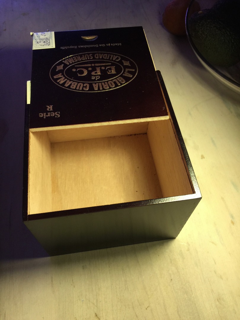 Cigar Box Lid OPEN top of box.jpeg