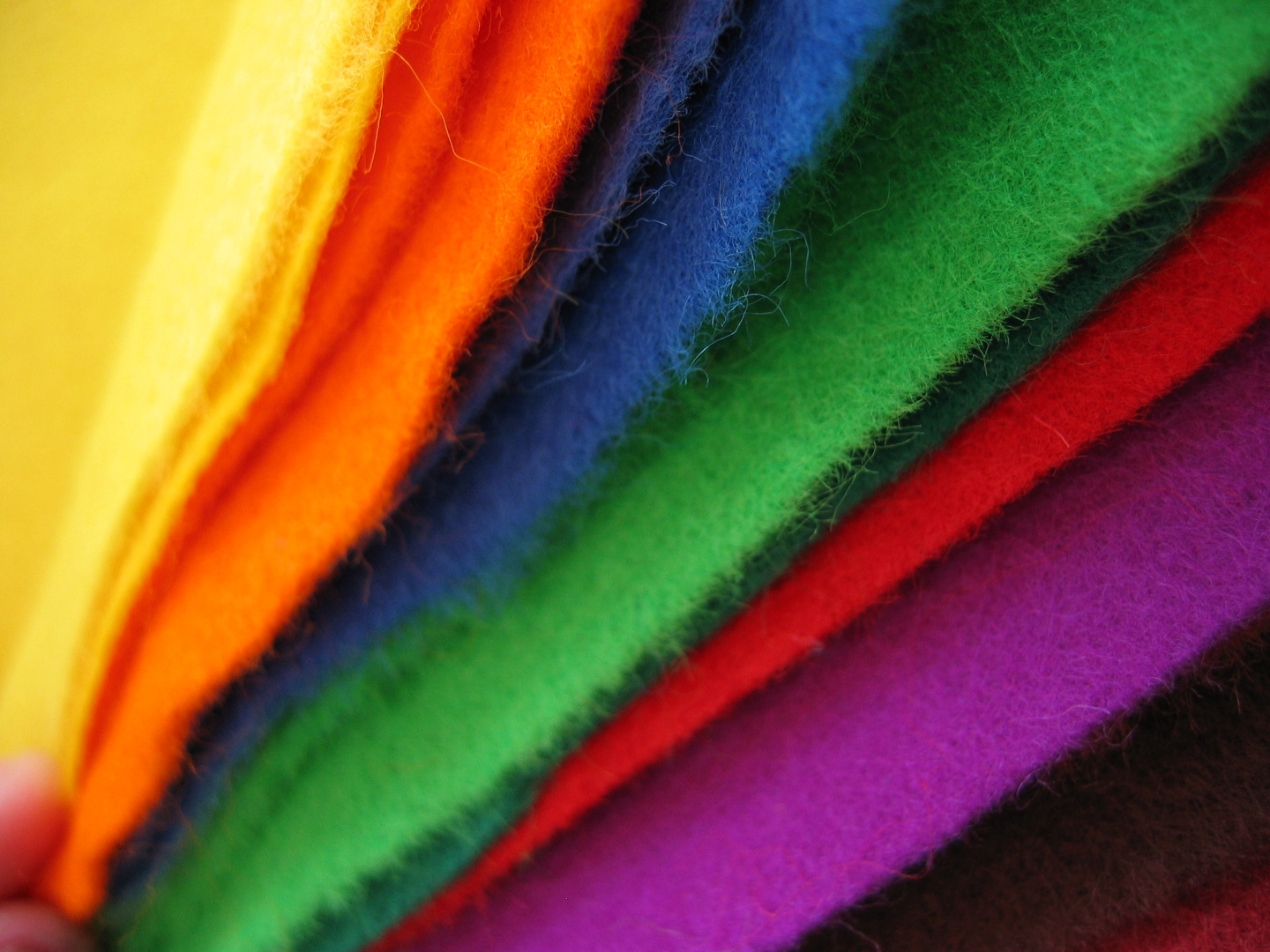 Colored_felt_cloth.jpg