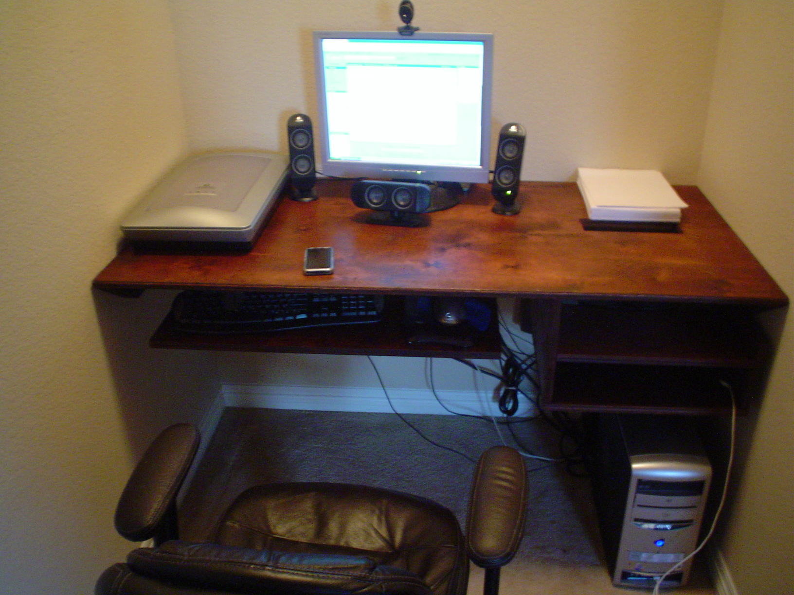 Computer Desk 032.JPG