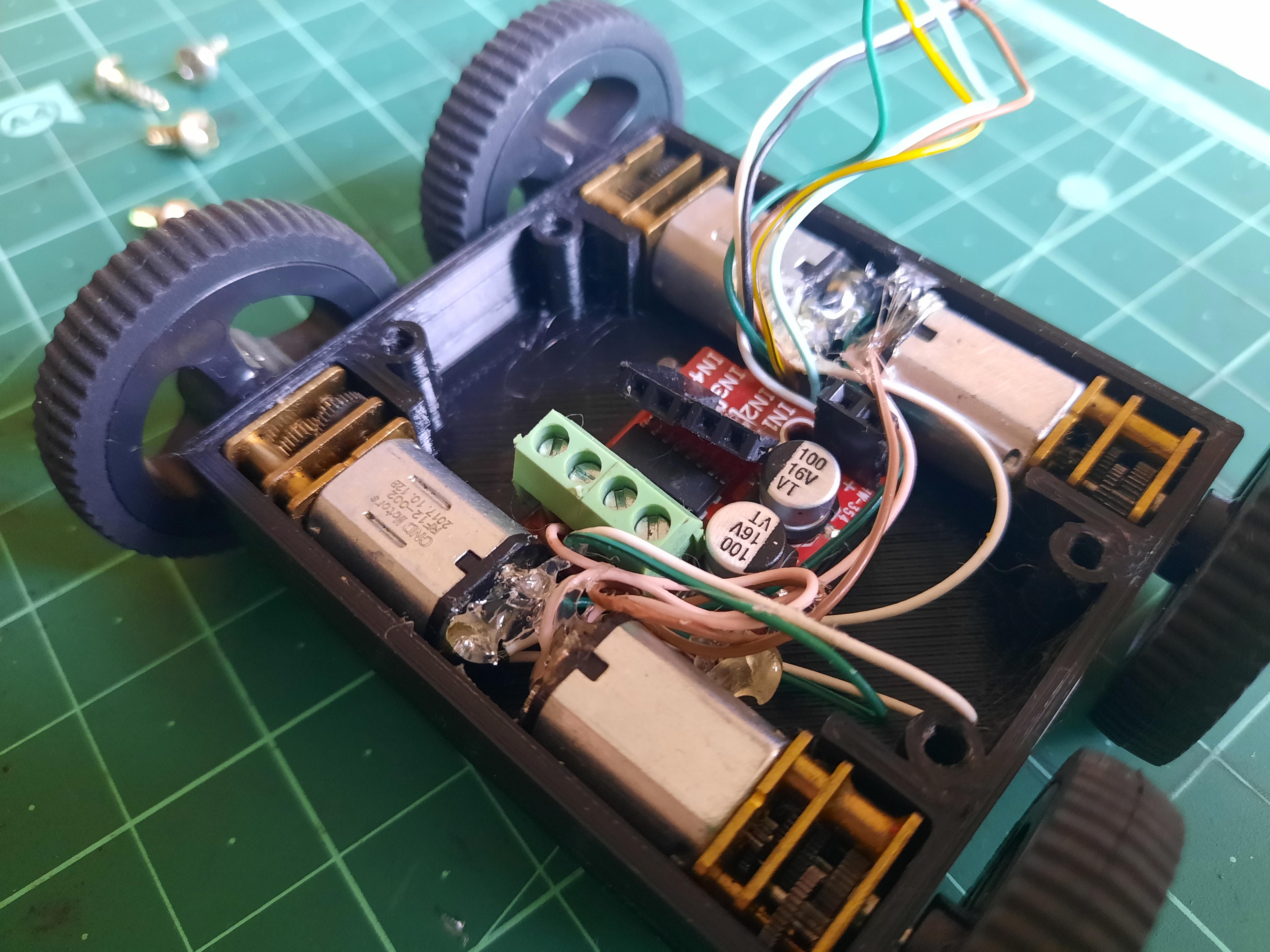 Connect motors to motor driver.jpg