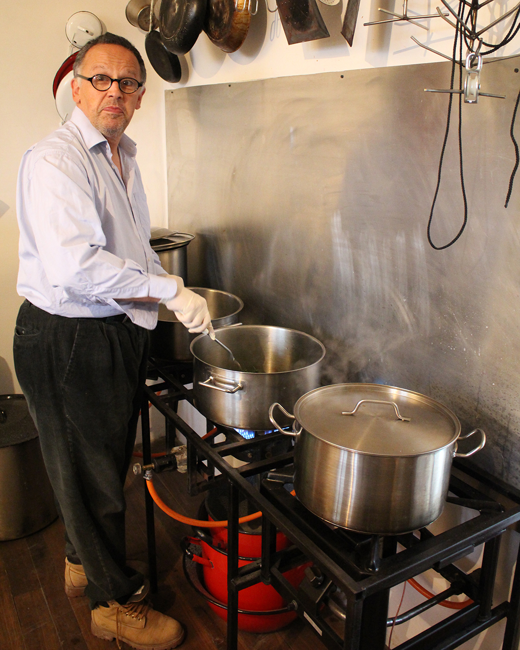 Cooking the Red Currants.JPG