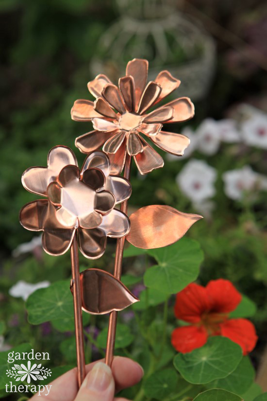 Copper Garden Art Flowers DIY Project.jpeg