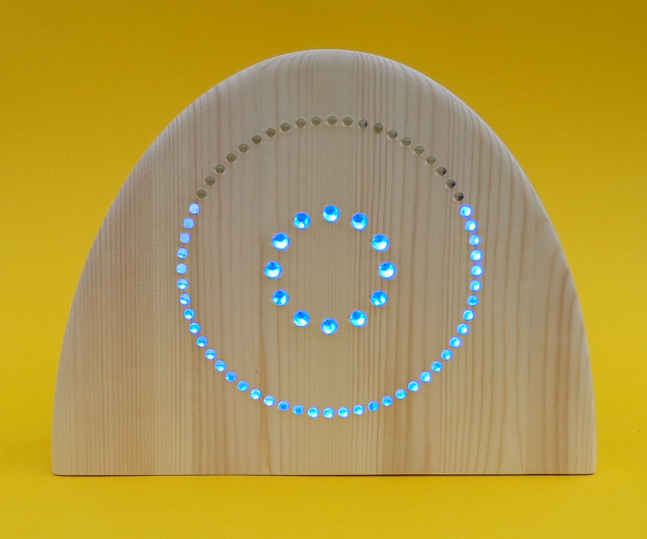 CountClock_CC_BY_Openproducts_-_Blue_12h39.jpg