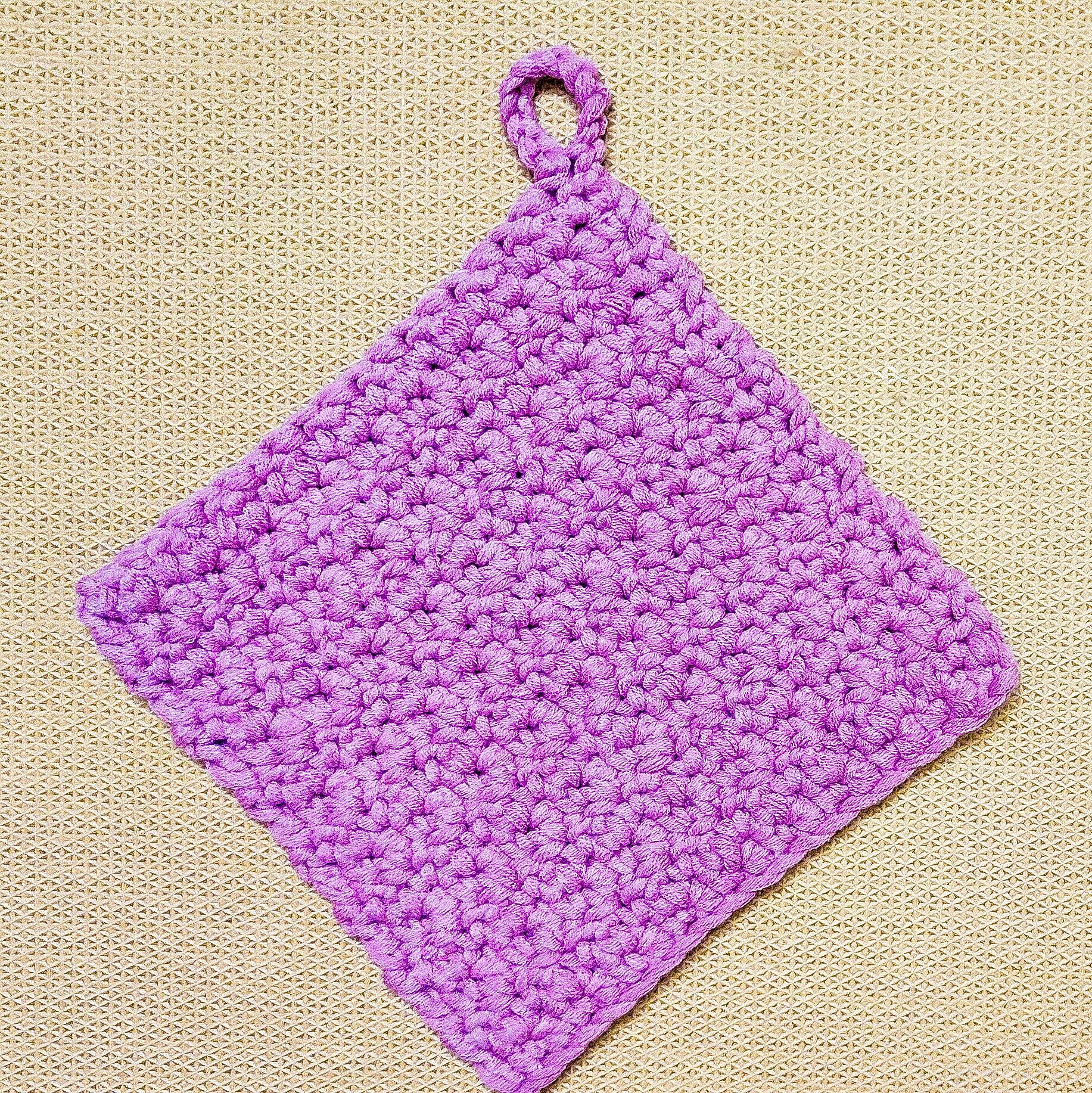 Crochet Square Potholder With Thick Yarn.jpg