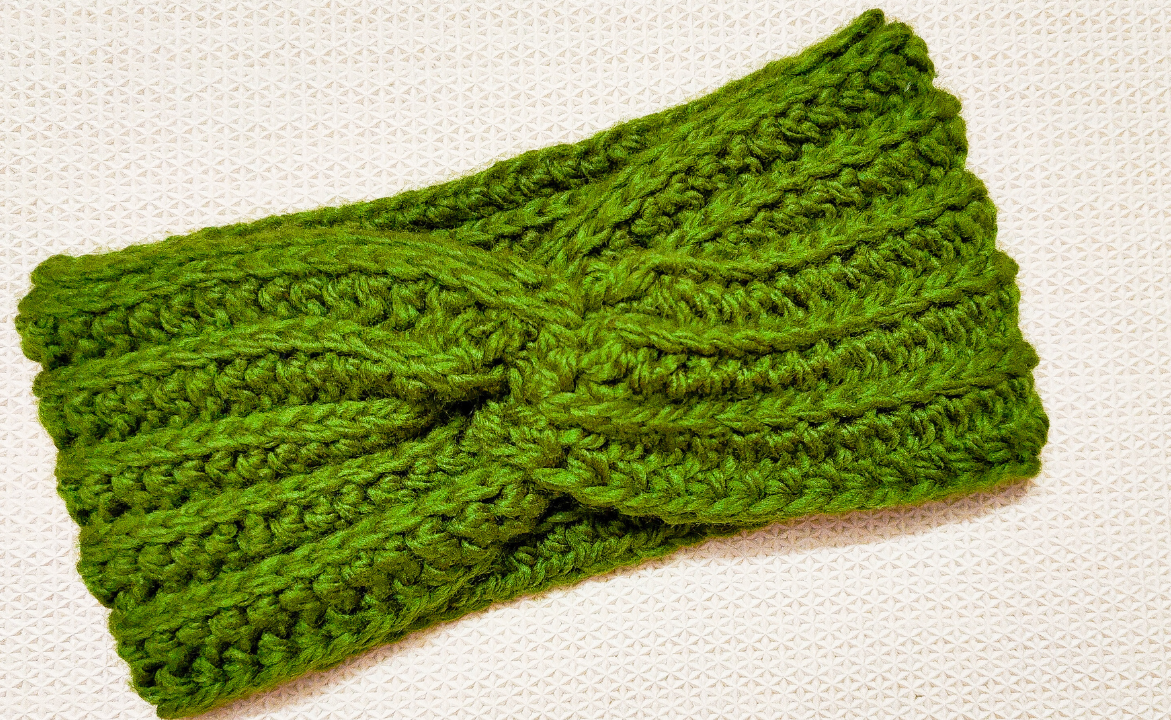 Crochet Twisted Earwarmer headband.png