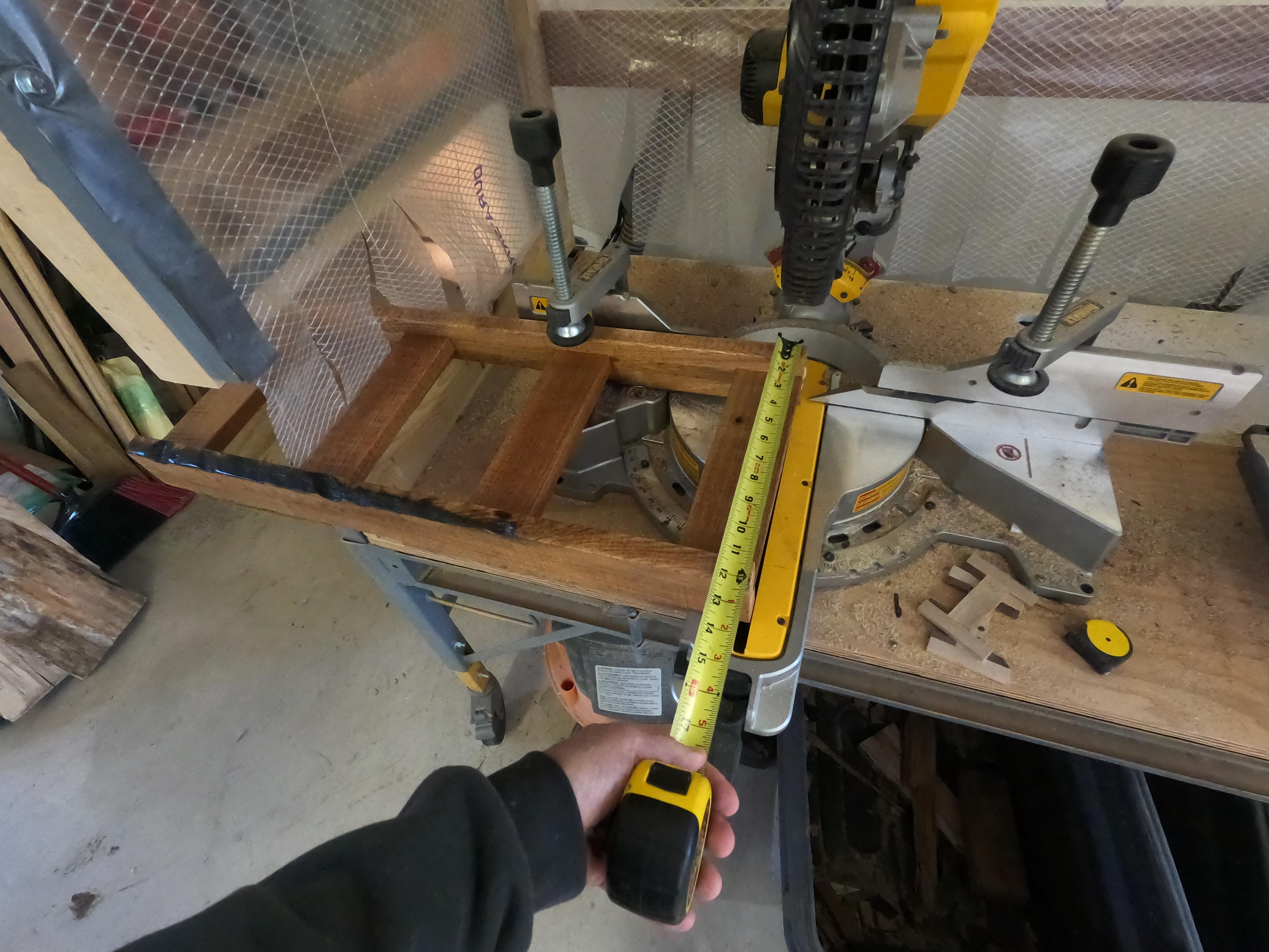 Crosscutting 12 Inch Rail in One Pass on Miter Saw (2).JPG