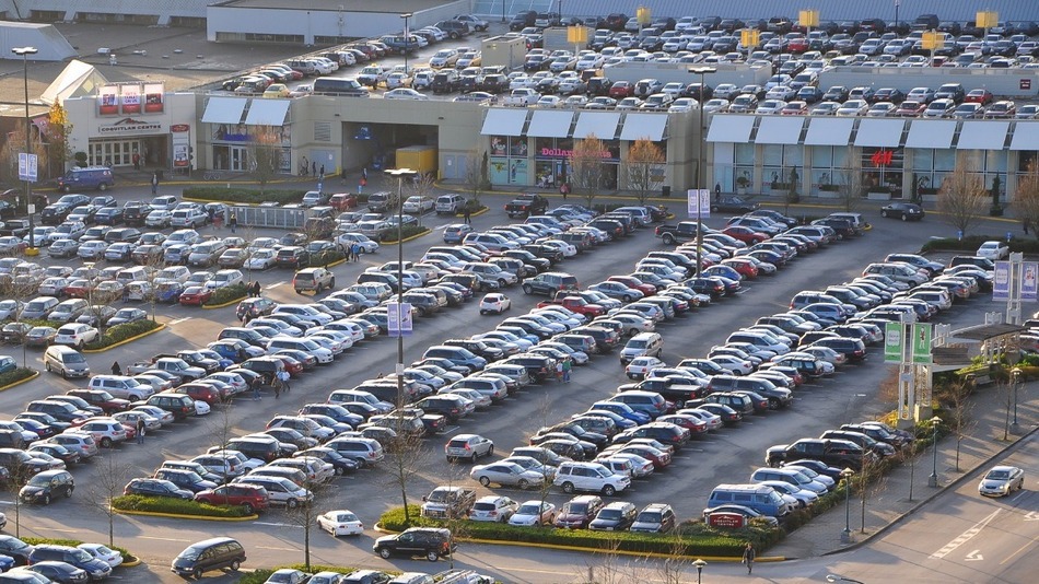 Crowded-parking-lot-iStock.jpg