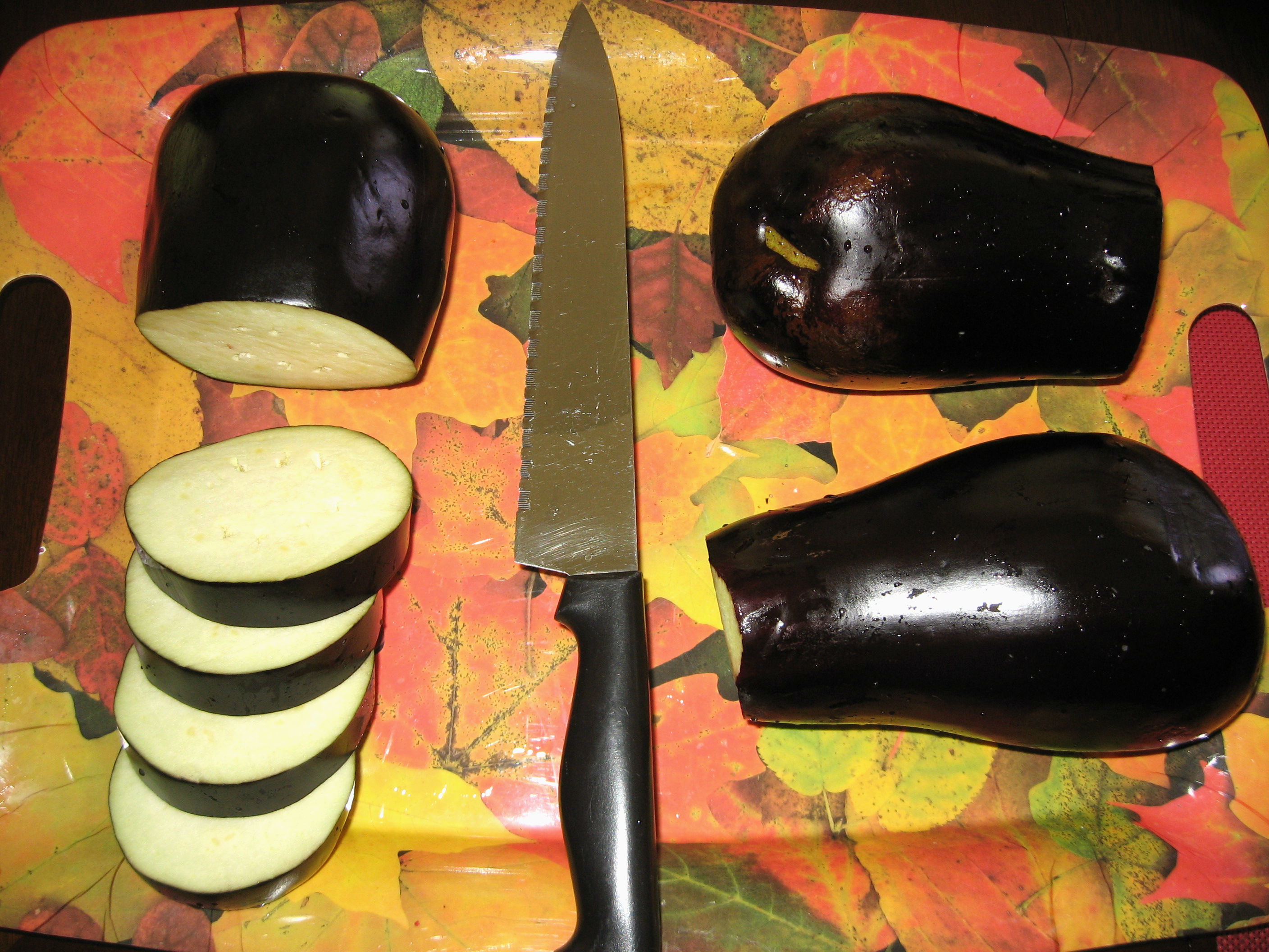 Cut eggplant.jpg