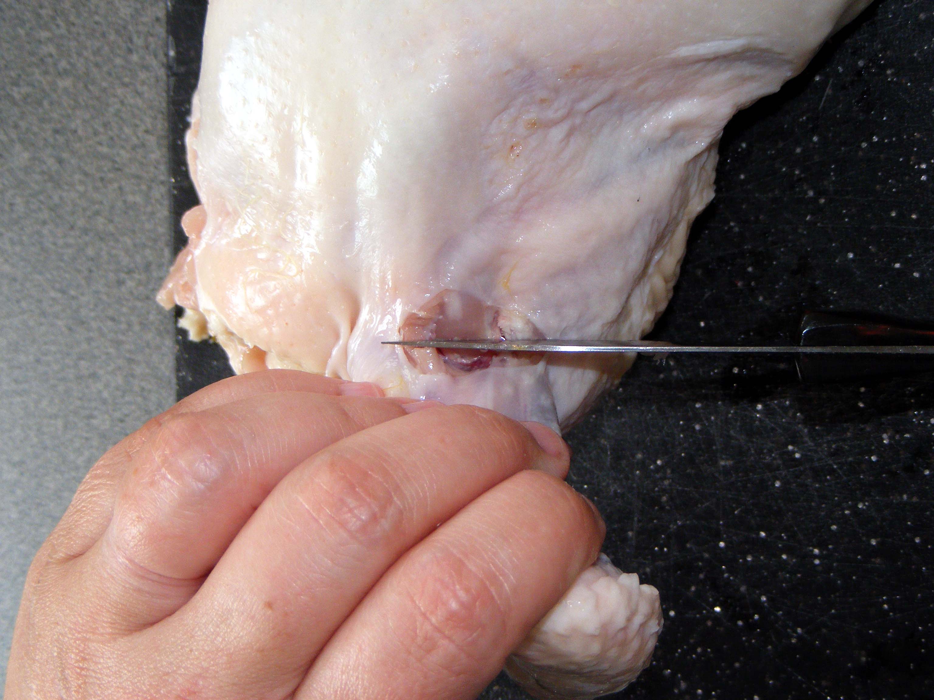 Cutting wing from chicken.jpg