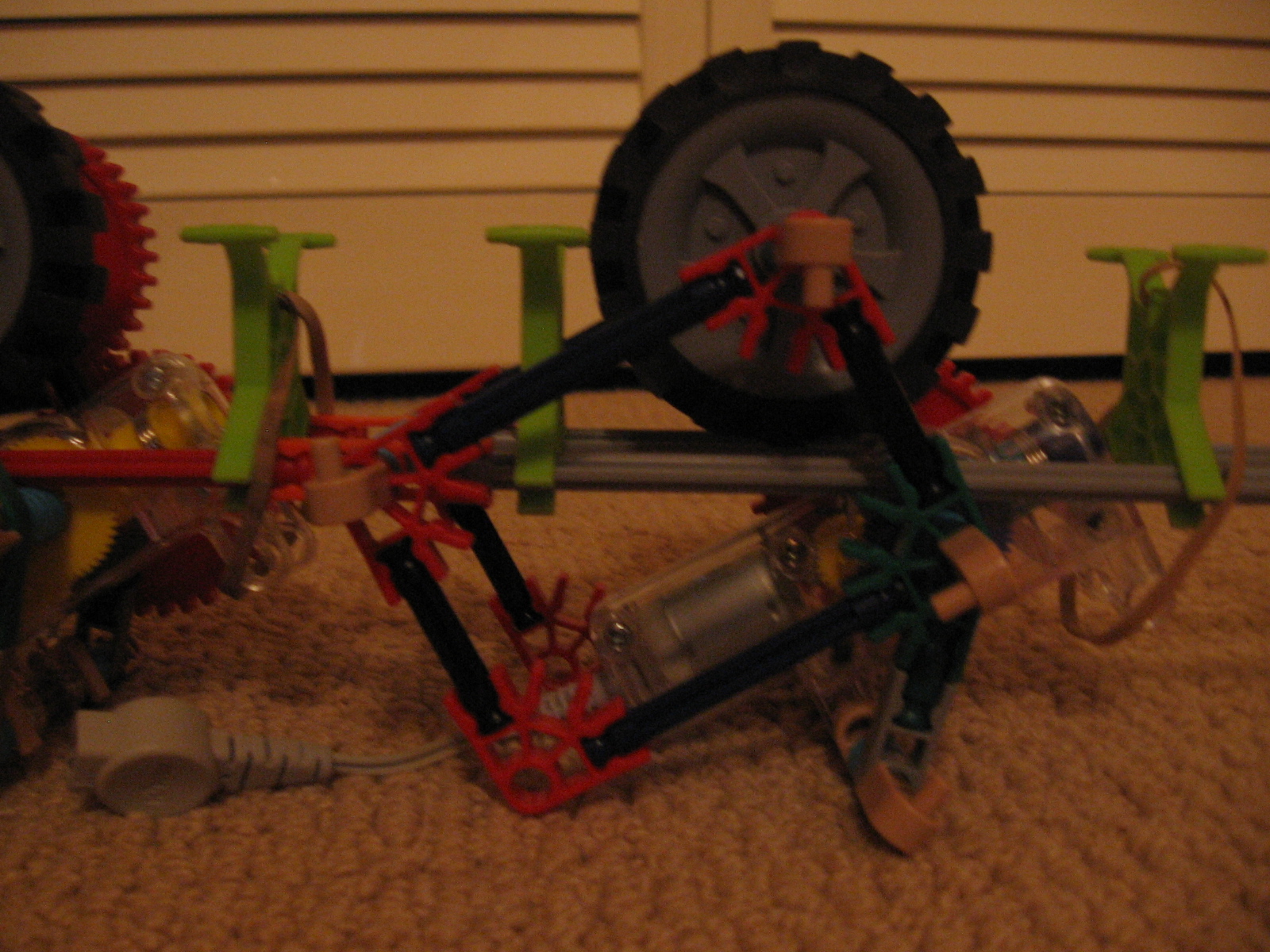 D:\Mika&euml;l\Photo, Image\Instructable #2\knex 017.jpg