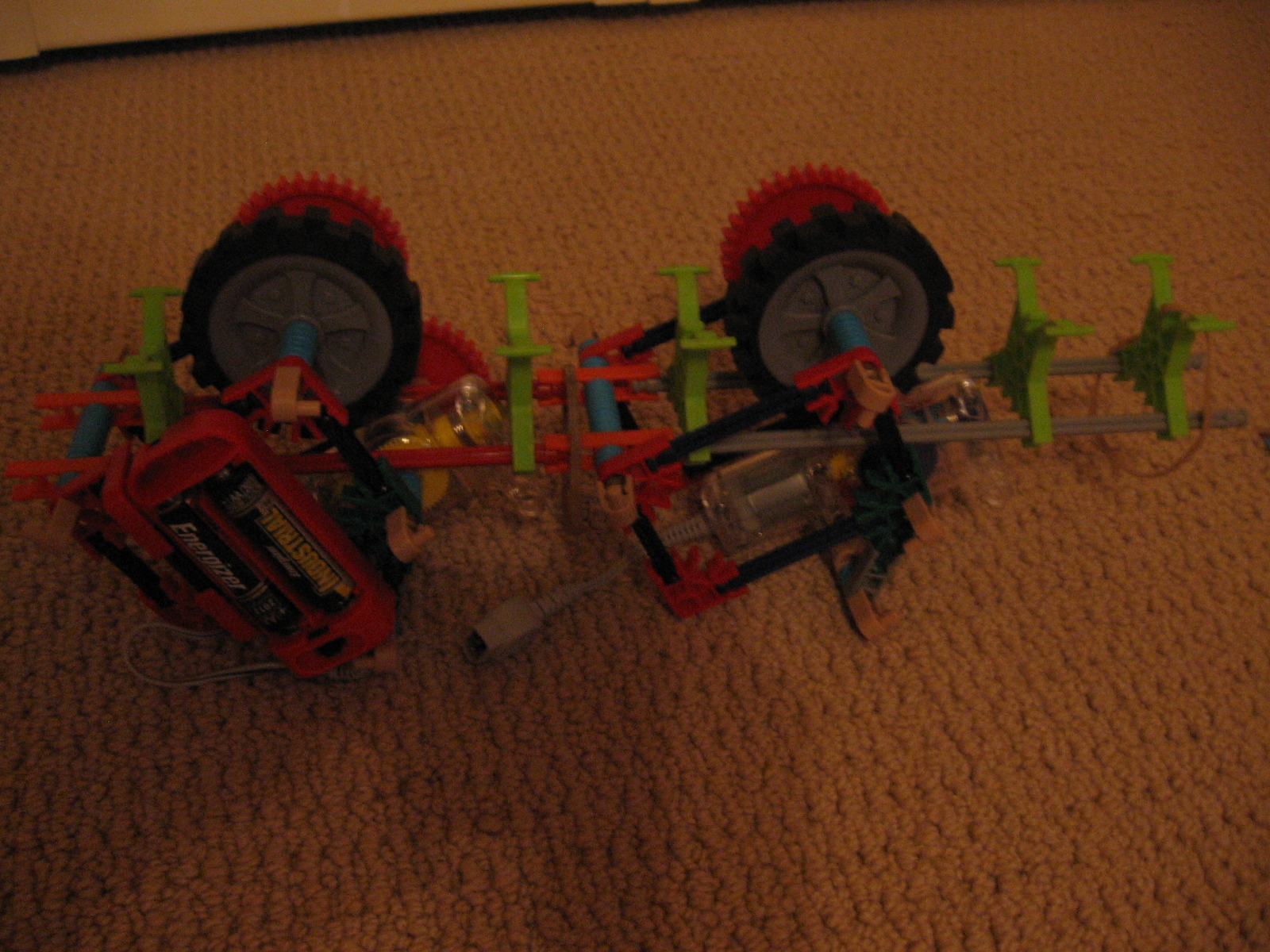 D:\Mika&euml;l\Photo, Image\Instructable #2\knex 014.jpg