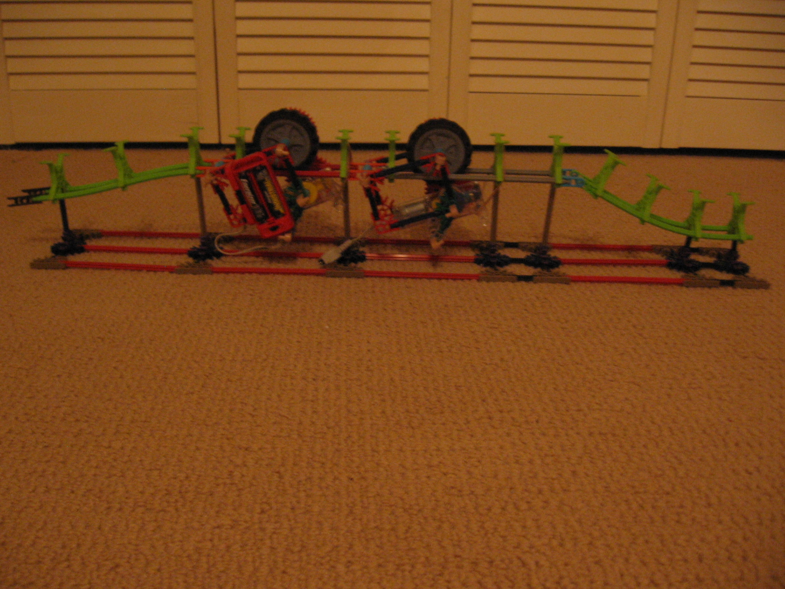 D:\Mika&euml;l\Photo, Image\Instructable #2\knex 019.jpg