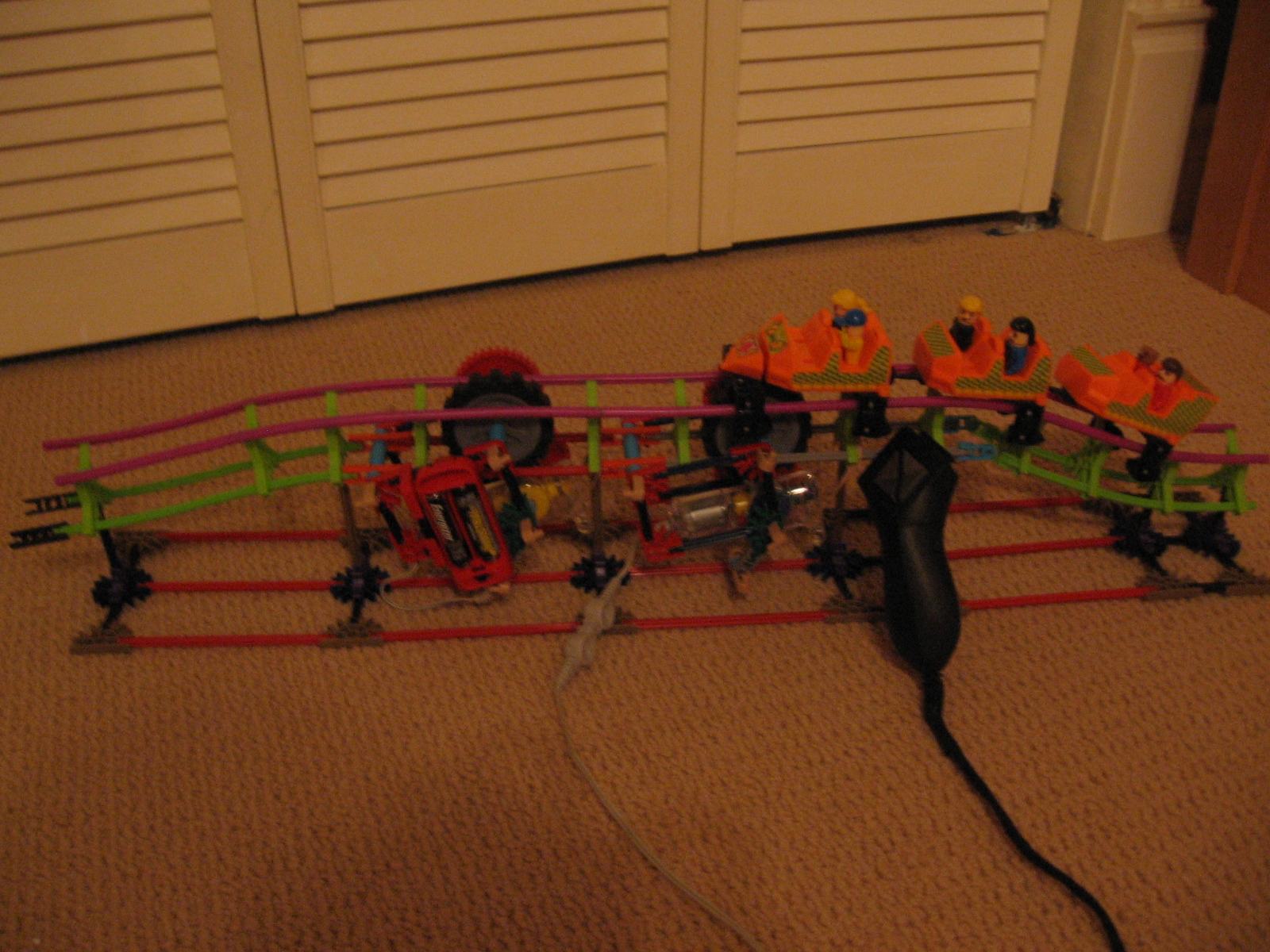 D:\Mika&euml;l\Photo, Image\Instructable #2\knex 001.jpg