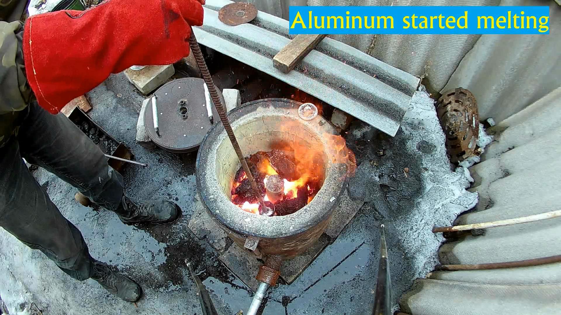 DIY Bimetal Cup Coaster. Aluminum + Copper Casting.avi_snapshot_01.04_[2017.03.29_00.49.35].jpg