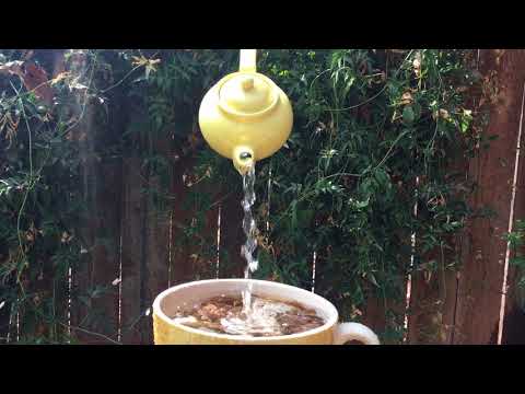 DIY English breakfast tea floating teapot fountain - closeup