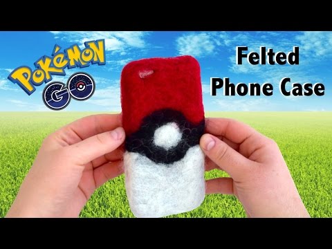 DIY Felted Pokeball Phone Case // Pokemon Go Back to School DIY // DIY Phone Case