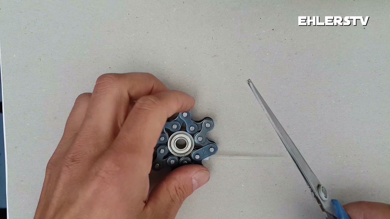 DIY Fidget Spinner ( using bicycle chain)by EhlersTv-009.jpg