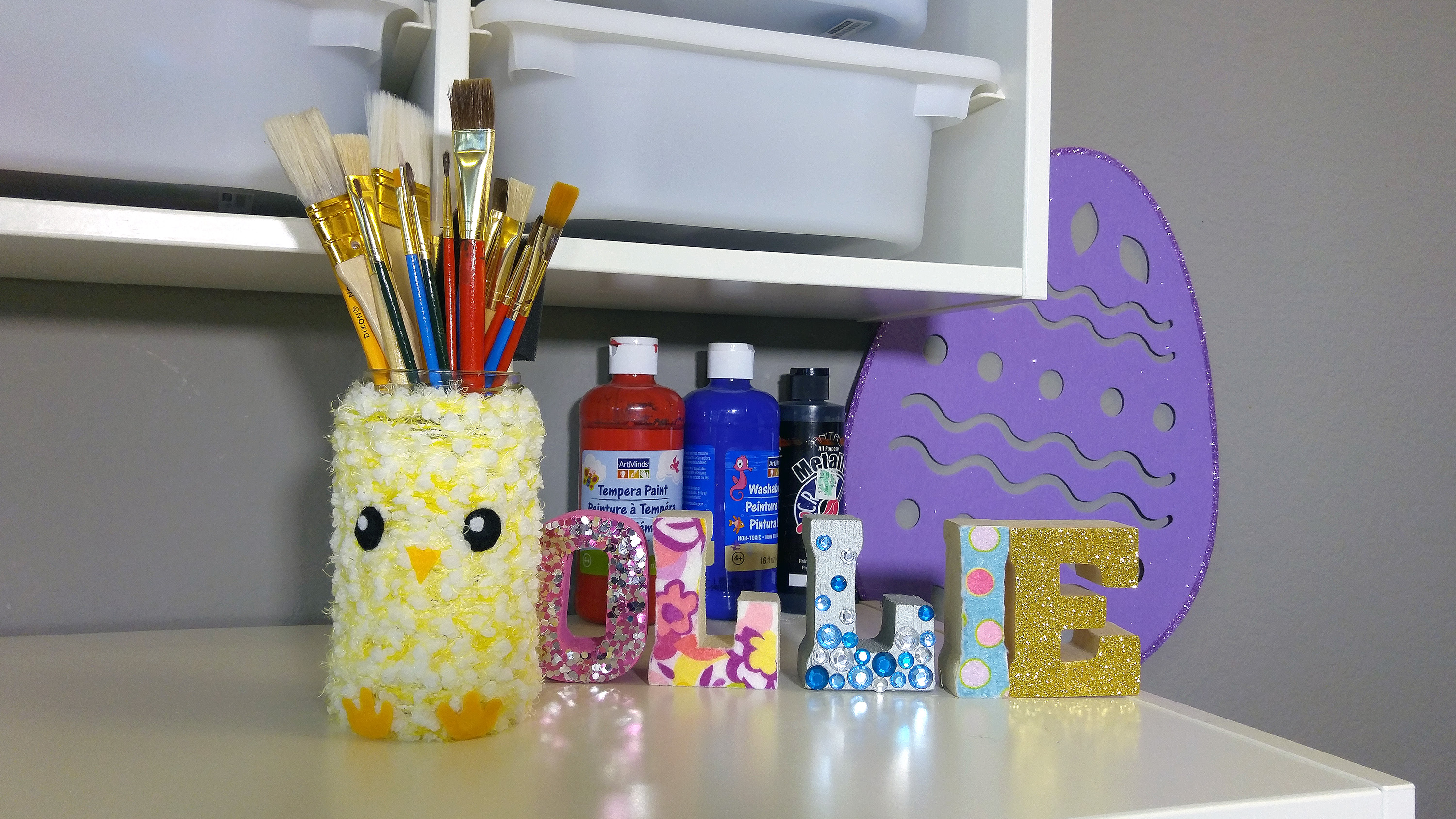 DIY Fuzzy Chicken Pencil Holder Thumbnail 03.JPG