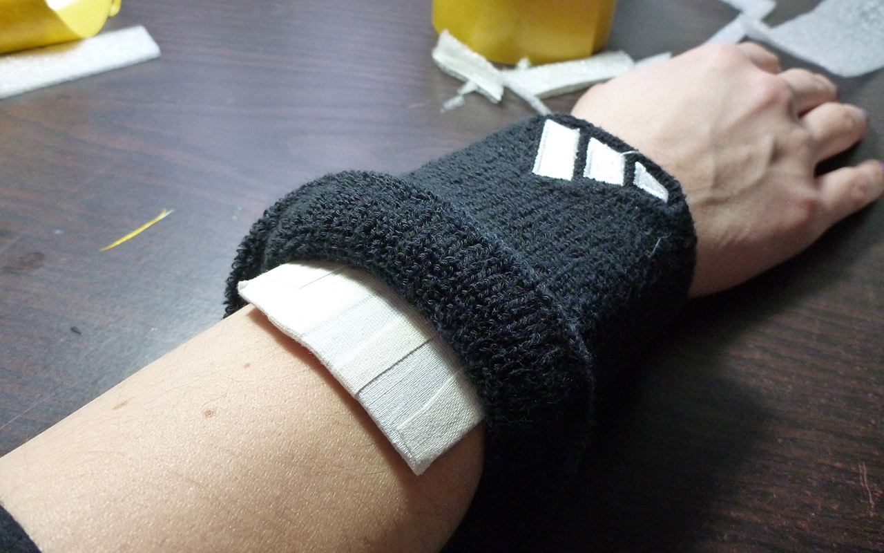 DIY Kettlebell Wrist Guards 015.jpg