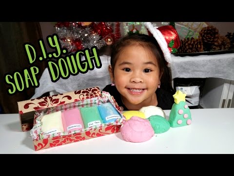 DIY Scented Bubble Bath Soap Dough | Day 6: DIYs of Christmas | Great Gift Idea!