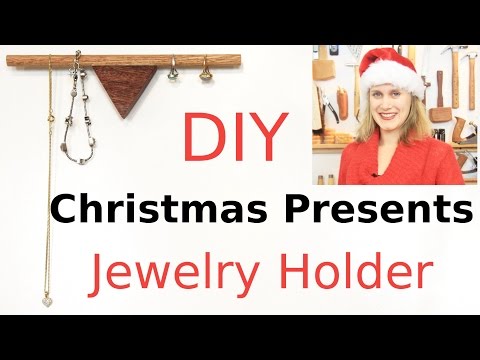 DIY Simple Jewelry Holder Christmas Present